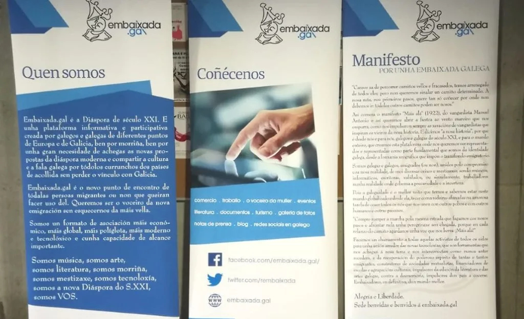 Paneis de información sobre emigracion.gal na presentación de ONDA.
